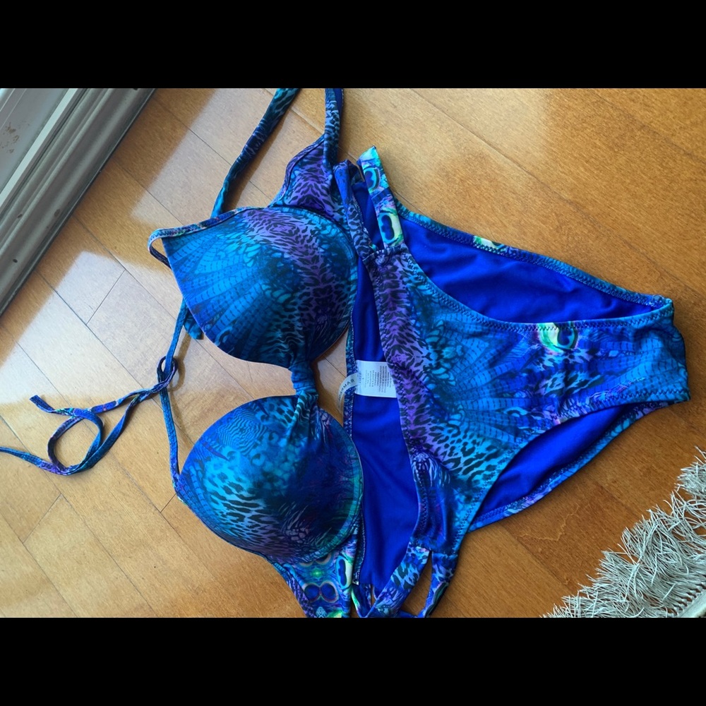Bathing suit